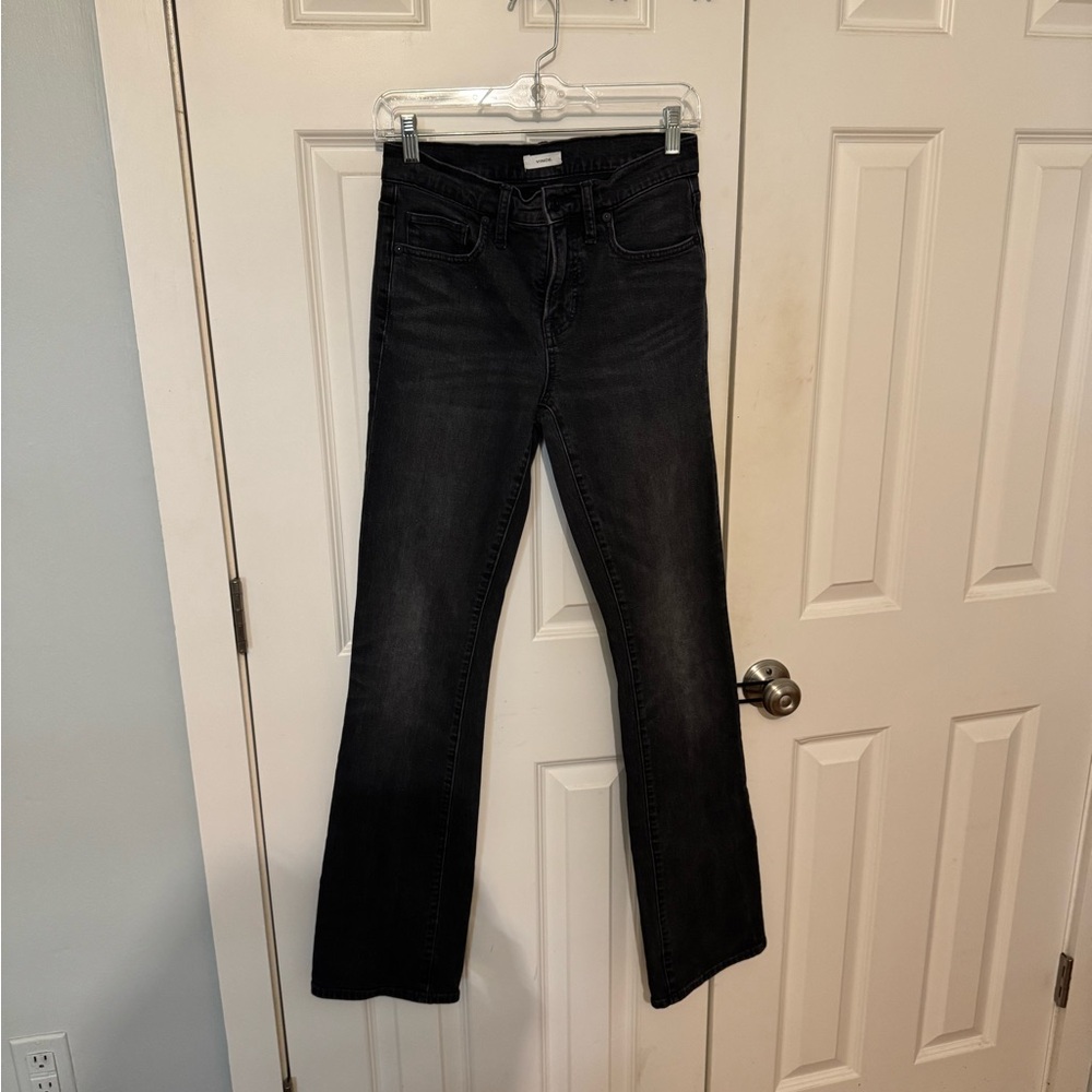 Vince straight leg size 26 Tall Jean in Black
